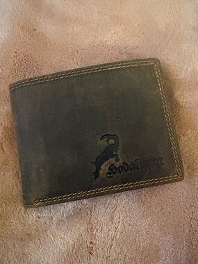 Leather Bifold Wallet with Embossed Logo - Brown